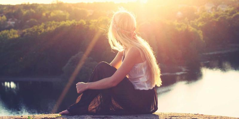 筋膜枪深度测评：电机、振幅与推力如何影响户外运动恢复？足球与跑步爱好者必读